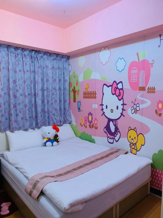 Feng Jia Kitty House Appartamento Taichung Esterno foto